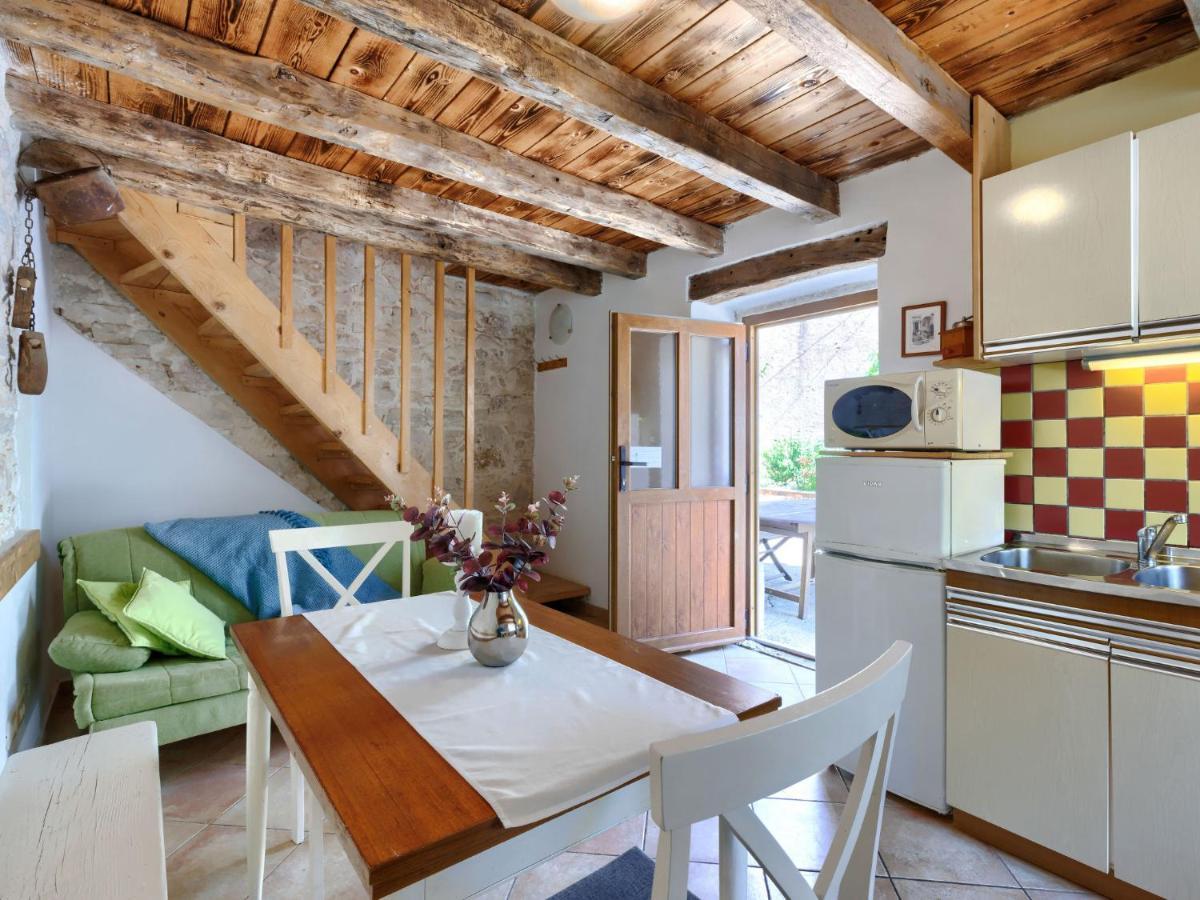 Holiday Home Pinia I - Kst126 By Interhome Kaštelir Exterior foto